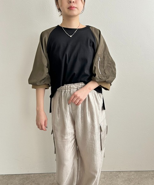 LHELBIE(レルビエ)の「MA-1スリーブカットトップス(Tシャツ/カットソー・レディース・ブラック×カーキ/アイボリー/グレー・M)」の22枚目の写真