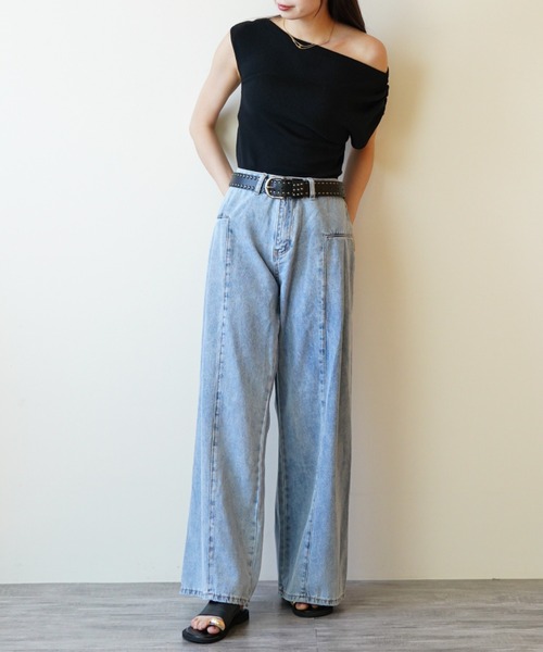 gossip!ロサンゼルス(ゴシップロサンゼルス)の「プリーツウォッシュ ワイドレッグデニム(デニムパンツ・レディース・ライトブルー/ホワイト・S/M)」の12枚目の写真