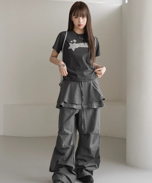 .KOM(ドットコム)の「A'GEM/9 × .kom 『.KOM/ドットケーオーエム』 レイヤードパンツ(その他パンツ・レディース・グレー/ブラック・FREE)」の17枚目の写真