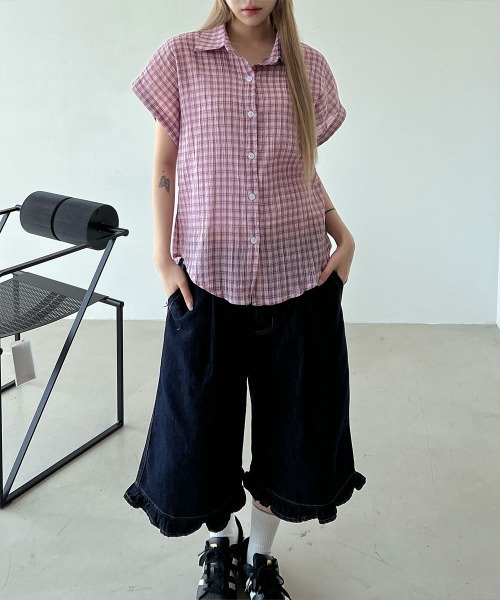 4INT.(フォイント)の「【Kitsch look】裾フリル ダーク デニム バミューダパンツ(その他パンツ・レディース・ダークブルー・M/S)」の12枚目の写真