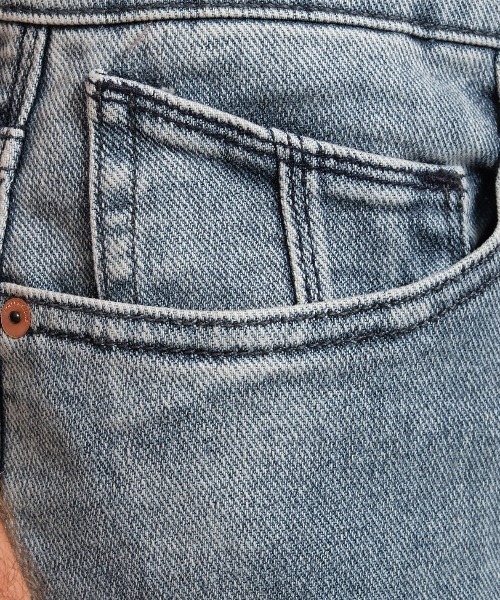 VOLCOM（ボルコム）の「【VOLCOM/ボルコム】VOLCOM Solver Modern Fit Jeans/デニム・ジーンズ（デニムパンツ・メンズ・ライトブルー/ブラック/ライトインディゴブルー・32inch/30inch/28inch）」の17枚目の写真