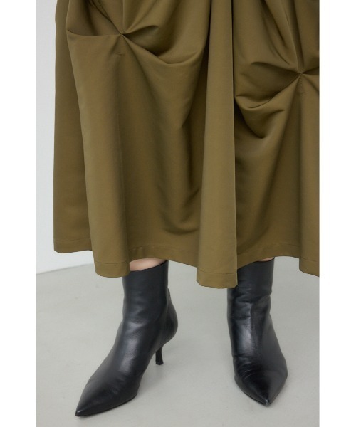 PLUS(プラス)の「【PLUS】ランダムタックフレアスカート(スカート・レディース・カーキ/ブラック・MEDIUM/SMALL)」の12枚目の写真