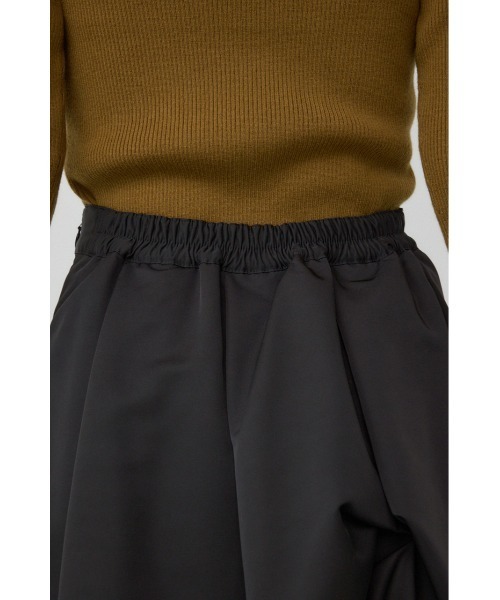 PLUS(プラス)の「【PLUS】ランダムタックフレアスカート(スカート・レディース・カーキ/ブラック・MEDIUM/SMALL)」の19枚目の写真