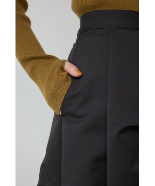 PLUS(プラス)の「【PLUS】ランダムタックフレアスカート(スカート・レディース・カーキ/ブラック・MEDIUM/SMALL)」の21枚目の写真