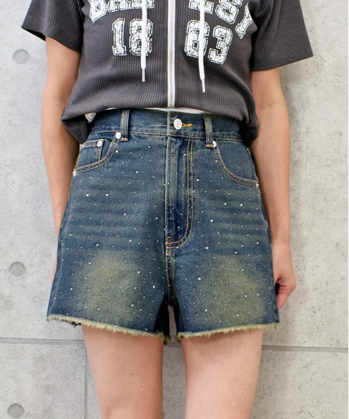FUN(ファン)の「ラインストーンショートパンツ(デニムパンツ・レディース・ブラック/ブルー・S/M)」の2枚目の写真