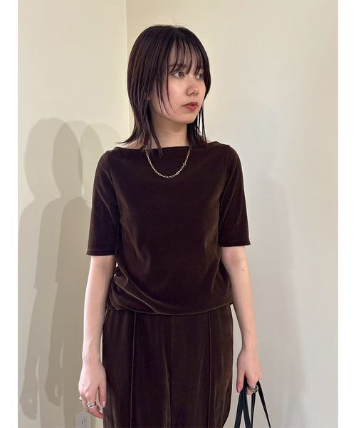 Mila Owen（ミラオーウェン）の「【セットアップ対応】ベロアSET UP2wayボートネックプルオーバー（Tシャツ/カットソー・レディース・チャコールグレー/ライトブルー/ブラウン・0/1）」の4枚目の写真