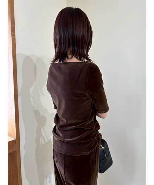 Mila Owen（ミラオーウェン）の「【セットアップ対応】ベロアSET UP2wayボートネックプルオーバー（Tシャツ/カットソー・レディース・チャコールグレー/ライトブルー/ブラウン・0/1）」の7枚目の写真
