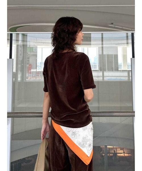 Mila Owen（ミラオーウェン）の「【セットアップ対応】ベロアSET UP2wayボートネックプルオーバー（Tシャツ/カットソー・レディース・チャコールグレー/ライトブルー/ブラウン・0/1）」の20枚目の写真