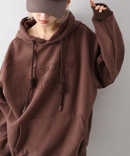 SpRay（スプレイ）の「ロゴ刺しゅうビッグパーカー（パーカー・レディース・ボルドー/アイボリー/チャコールグレー/グレー/ブラウン・FREE）」の5枚目の写真