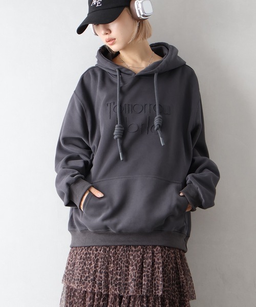 SpRay（スプレイ）の「ロゴ刺しゅうビッグパーカー（パーカー・レディース・ボルドー/アイボリー/チャコールグレー/グレー/ブラウン・FREE）」の21枚目の写真