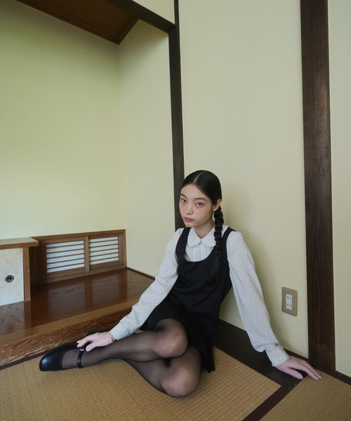 FEKETE（フェケテ）の「low waist mini pleats dress / ローウエストミニ丈プリーツワンピース（ワンピース・レディース・グレー/ブラック・SMALL/MEDIUM/LARGE）」の4枚目の写真