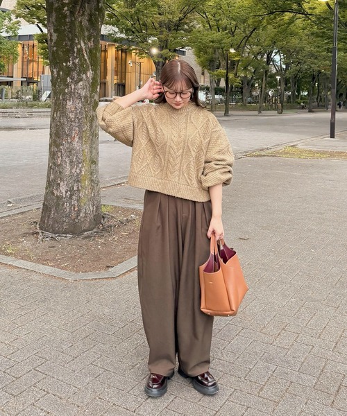 OLUN（オルン）の「wide cocoon slacks pants/ワイドコクーンスラックスパンツ（スラックス・レディース・アイボリー/ブラウン/チャコールグレー/グレイッシュベージュ/ブラック・MEDIUM/SMALL）」の11枚目の写真