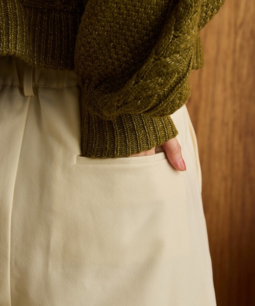 OLUN（オルン）の「wide cocoon slacks pants/ワイドコクーンスラックスパンツ（スラックス・レディース・アイボリー/ブラウン/チャコールグレー/グレイッシュベージュ/ブラック・MEDIUM/SMALL）」の18枚目の写真