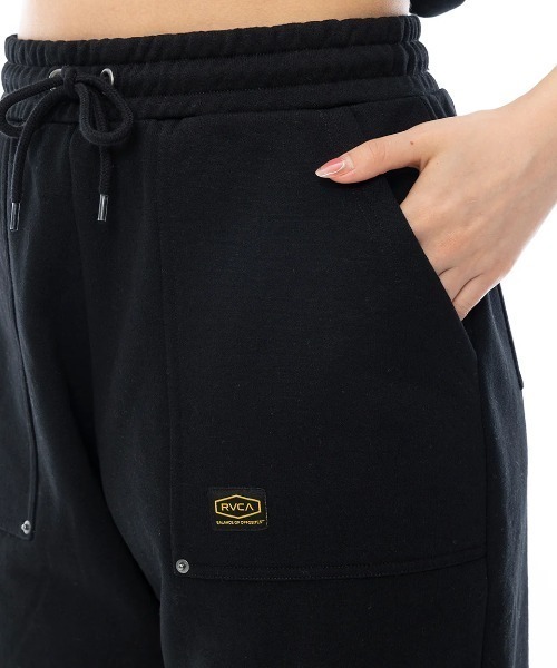 RVCA(ルーカ)の「【RVCA/ルーカ】24AW RECESSION SWEATPANTS/ウエストゴムワンポイントロゴスウェットパンツ(スウェットパンツ・レディース・グレー/ブラック/ホワイト・MEDIUM/SMALL)」の10枚目の写真