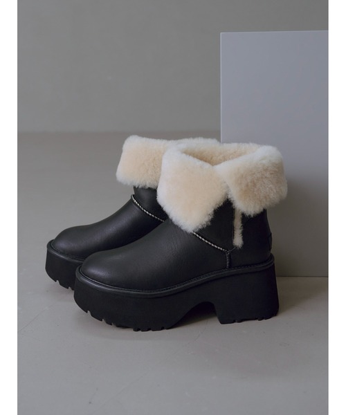 FRAY I.D（フレイアイディー）の「【UGG】LEATHER BOOT（ブーツ・レディース・ブラック・22/23/24/25）」の5枚目の写真