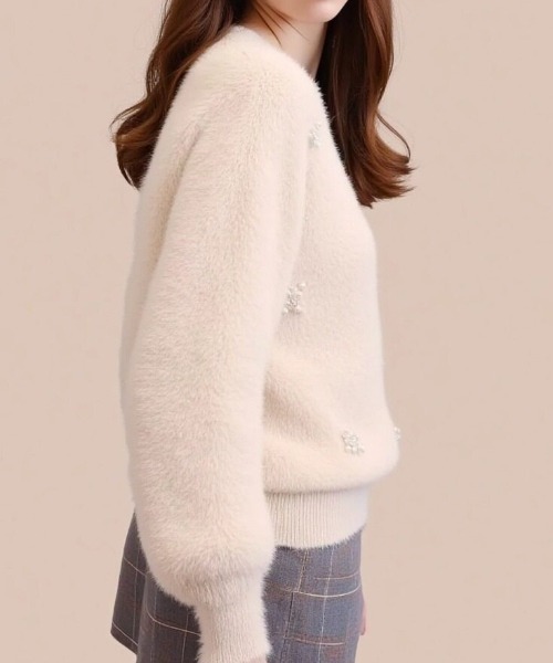 cammie(キャミー)の「パール付きシャギーニット(ニット/セーター・レディース・サックスブルー/ホワイト/ベージュ/ブラック・F)」の9枚目の写真