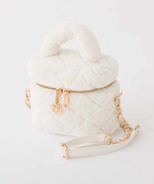 one after another NICE CLAUP（ワンアフターアナザーナイスクラップ）の「ファーキルティングバニティーバッグ（ショルダーバッグ・レディース・ダークブラウン/ブラック/アイボリー/ピンク・FREE）」の5枚目の写真