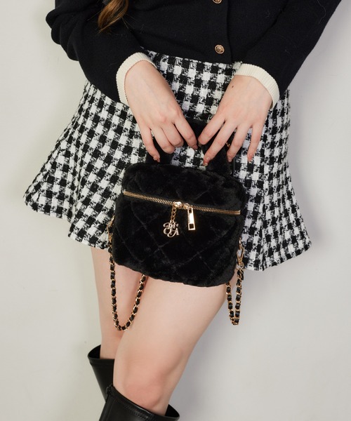 one after another NICE CLAUP（ワンアフターアナザーナイスクラップ）の「ファーキルティングバニティーバッグ（ショルダーバッグ・レディース・ダークブラウン/ブラック/アイボリー/ピンク・FREE）」の22枚目の写真