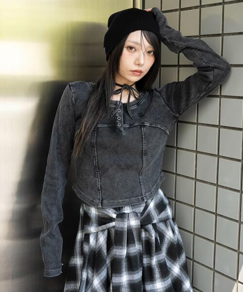 WEGO(ウィゴー)の「WEGO/【25年秋冬新作】ヴィンテージウォッシュネックリボントップス(Tシャツ/カットソー・レディース・ブラウン・FREE)」の16枚目の写真