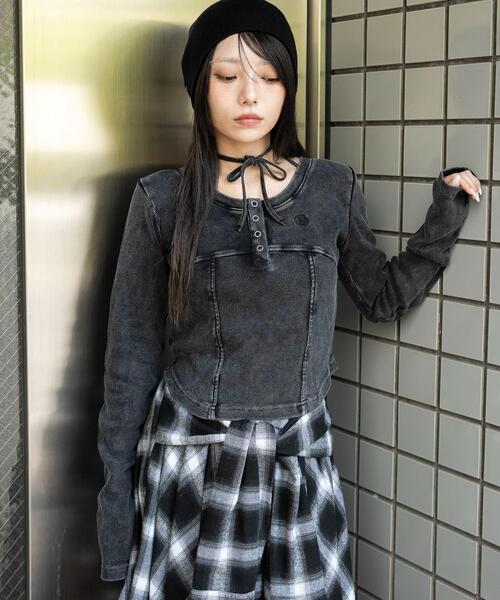 WEGO(ウィゴー)の「WEGO/【25年秋冬新作】ヴィンテージウォッシュネックリボントップス(Tシャツ/カットソー・レディース・ブラウン・FREE)」の22枚目の写真