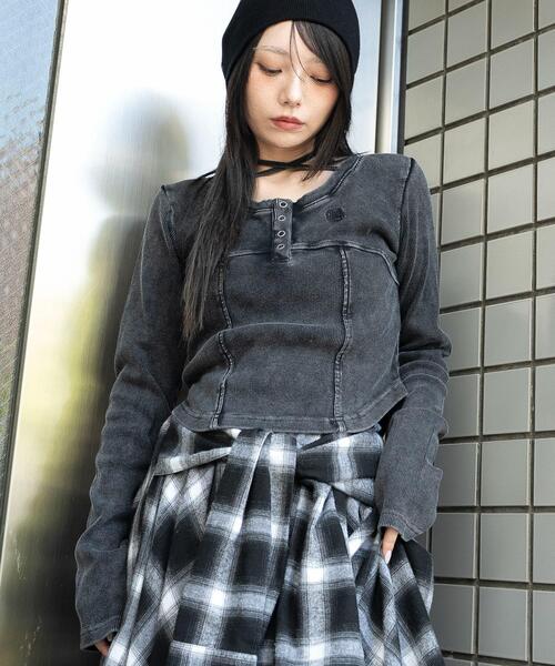 WEGO(ウィゴー)の「WEGO/【25年秋冬新作】ヴィンテージウォッシュネックリボントップス(Tシャツ/カットソー・レディース・ブラウン・FREE)」の12枚目の写真