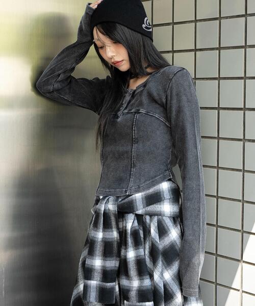 WEGO(ウィゴー)の「WEGO/【25年秋冬新作】ヴィンテージウォッシュネックリボントップス(Tシャツ/カットソー・レディース・ブラウン・FREE)」の17枚目の写真