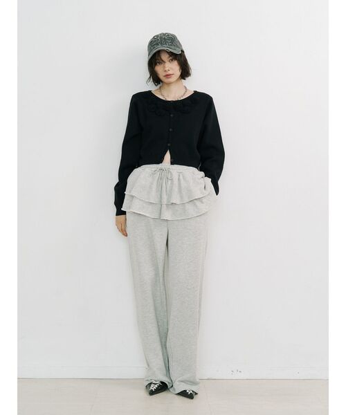 jouetie（ジュエティ）の「ローズモチーフコンパクトカーデ【セットアップ対応】（ニット/セーター・レディース・グレー/ブラック/レッド・MEDIUM）」の19枚目の写真