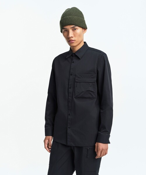 AIGLE(エーグル)の「撥水 ジップポケットオーバーシャツ(シャツ/ブラウス・メンズ・ブラック/ライトブルー・XL/M/S/L)」の2枚目の写真