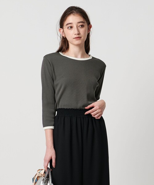 UNITED ARROWS（ユナイテッドアローズ）の「リブ バイカラー パイピング カットソー（Tシャツ/カットソー・レディース・オフホワイト/ダークブラウン/ダークグレー/ネイビー/ベージュ・FREE）」の3枚目の写真