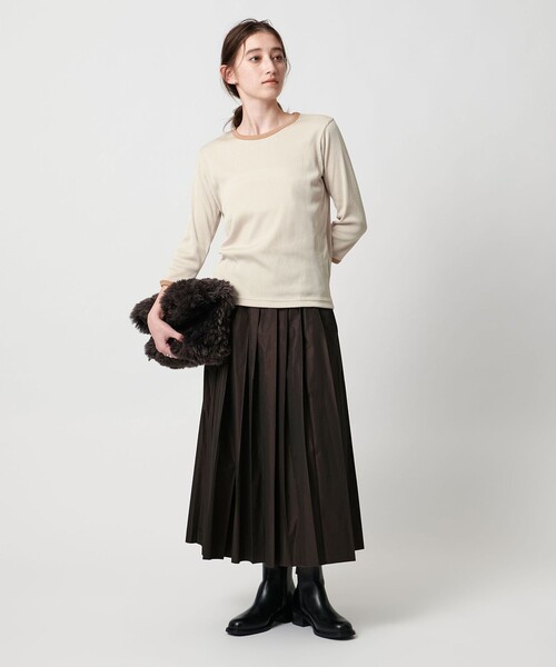 UNITED ARROWS（ユナイテッドアローズ）の「リブ バイカラー パイピング カットソー（Tシャツ/カットソー・レディース・オフホワイト/ダークブラウン/ダークグレー/ネイビー/ベージュ・FREE）」の13枚目の写真