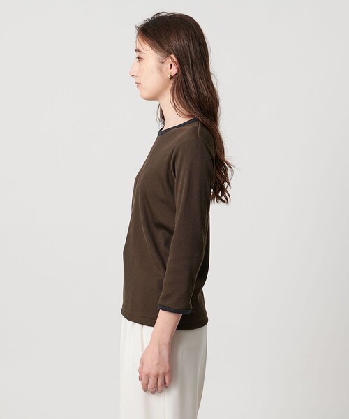 UNITED ARROWS（ユナイテッドアローズ）の「リブ バイカラー パイピング カットソー（Tシャツ/カットソー・レディース・オフホワイト/ダークブラウン/ダークグレー/ネイビー/ベージュ・FREE）」の17枚目の写真