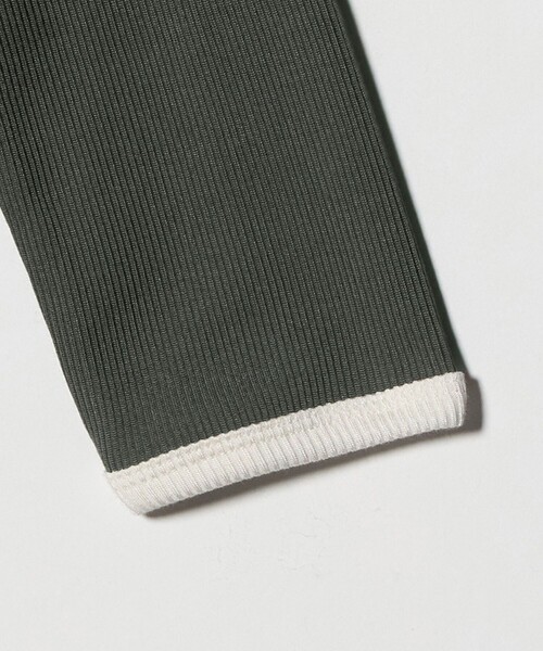 UNITED ARROWS（ユナイテッドアローズ）の「リブ バイカラー パイピング カットソー（Tシャツ/カットソー・レディース・オフホワイト/ダークブラウン/ダークグレー/ネイビー/ベージュ・FREE）」の22枚目の写真