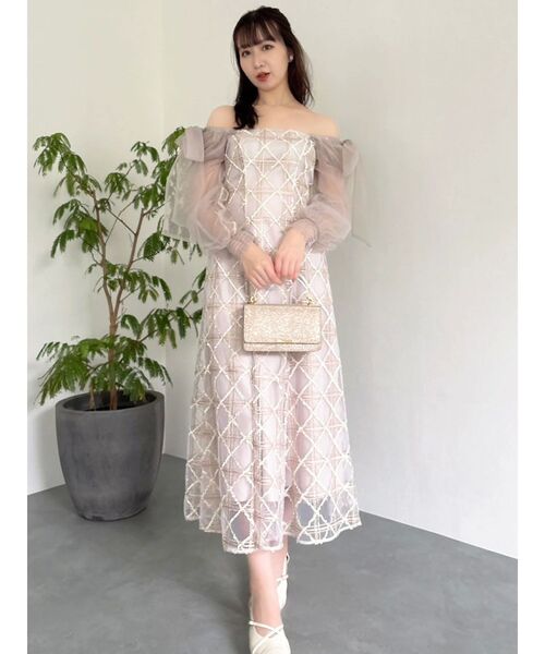 dazzlin（ダズリン）の「レースリボンオフショルドレス（ドレス・レディース・ピンク/ネイビー/アイボリー・SMALL/MEDIUM）」の7枚目の写真