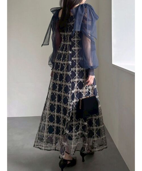 dazzlin（ダズリン）の「レースリボンオフショルドレス（ドレス・レディース・ピンク/ネイビー/アイボリー・SMALL/MEDIUM）」の20枚目の写真