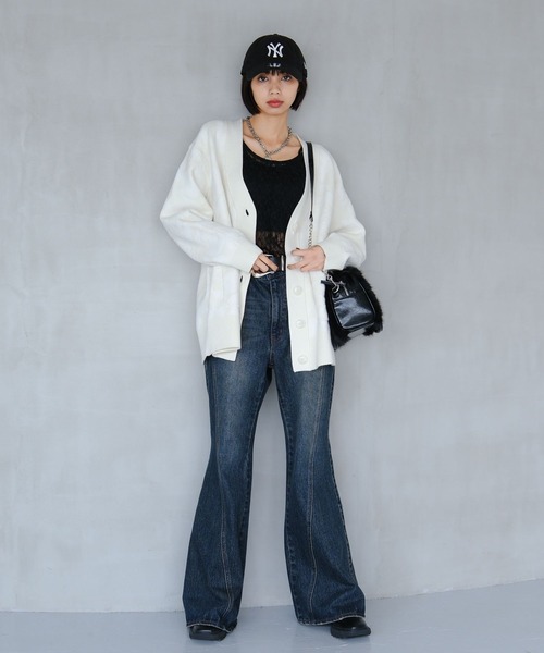 PAGEBOY（ページボーイ）の「フラワージャガードVカーディガン（カーディガン/ボレロ・レディース・オフホワイト/ブラウン/ネイビー/ブラック・FREE）」の6枚目の写真