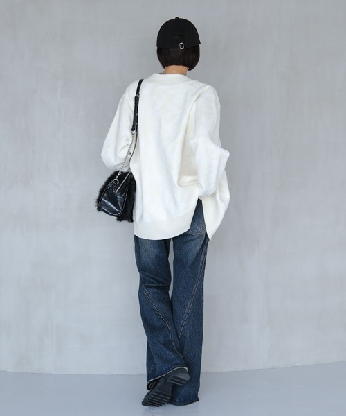 PAGEBOY（ページボーイ）の「フラワージャガードVカーディガン（カーディガン/ボレロ・レディース・オフホワイト/ブラウン/ネイビー/ブラック・FREE）」の9枚目の写真