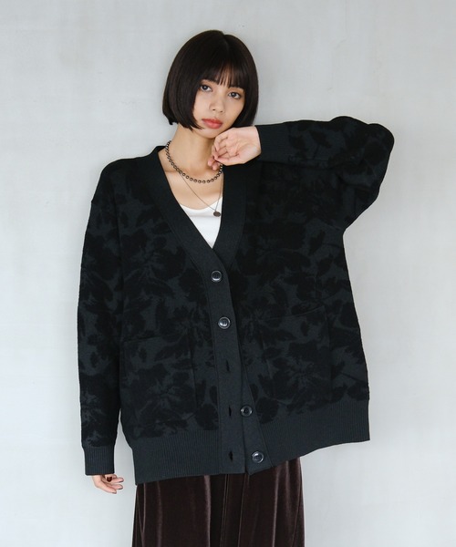 PAGEBOY（ページボーイ）の「フラワージャガードVカーディガン（カーディガン/ボレロ・レディース・オフホワイト/ブラウン/ネイビー/ブラック・FREE）」の22枚目の写真