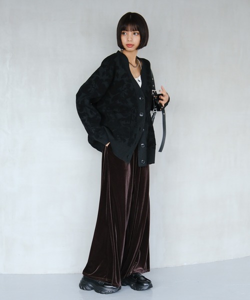 PAGEBOY（ページボーイ）の「フラワージャガードVカーディガン（カーディガン/ボレロ・レディース・オフホワイト/ブラウン/ネイビー/ブラック・FREE）」の16枚目の写真