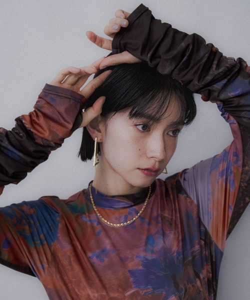 HARE（ハレ）の「シャーリングデザイントップス(HARE)（Tシャツ/カットソー・レディース・オレンジ/ブルー/ブラック/ホワイト/ブラック系その他/グレー・FREE）」の6枚目の写真