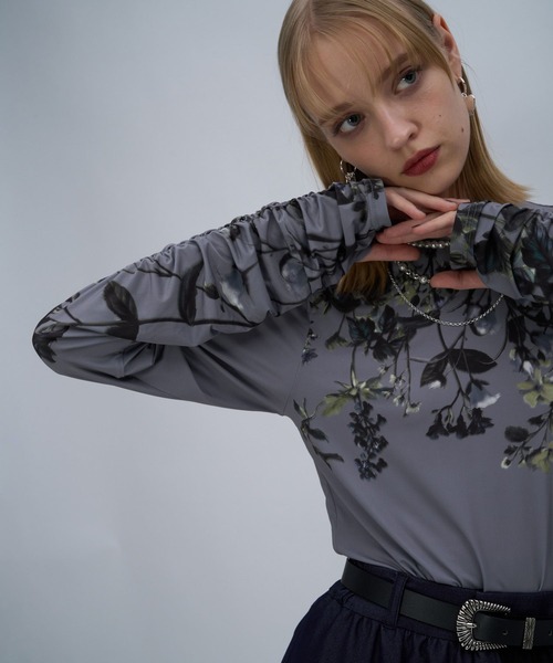 HARE（ハレ）の「シャーリングデザイントップス(HARE)（Tシャツ/カットソー・レディース・オレンジ/ブルー/ブラック/ホワイト/ブラック系その他/グレー・FREE）」の17枚目の写真