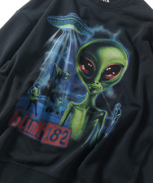 FREAK'S STORE(フリークスストア)の「【EXCLUSIVE】BLINK182 print L/S Tee / ブリンク182 エイリアングラフィックプリント スウェット(スウェット・メンズ・ブラック・MEDIUM/LARGE/X-LARGE)」の5枚目の写真