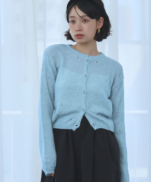 Ampirula(アンピルーラ)の「ドロップショルダー ショート丈 ニットカーディガン(カーディガン/ボレロ・レディース・グレー/レッド/ブルー・FREE)」の16枚目の写真
