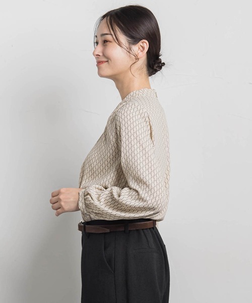 LAUTREAMONT（ロートレアモン）の「【WEB限定】バックサテン小紋プリントブラウス（シャツ/ブラウス・レディース・アイボリー/ブラック系その他/ベージュ系その他・9号/11号）」の15枚目の写真