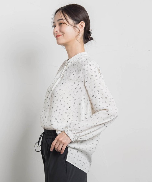 LAUTREAMONT（ロートレアモン）の「【WEB限定】バックサテン小紋プリントブラウス（シャツ/ブラウス・レディース・アイボリー/ブラック系その他/ベージュ系その他・9号/11号）」の22枚目の写真