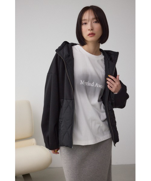 AZUL by moussy（アズールバイマウジー）の「ダンボールドッキングジップパーカー（パーカー・レディース・ブラック/グレイッシュベージュ/ブラウン・SMALL/MEDIUM）」の6枚目の写真