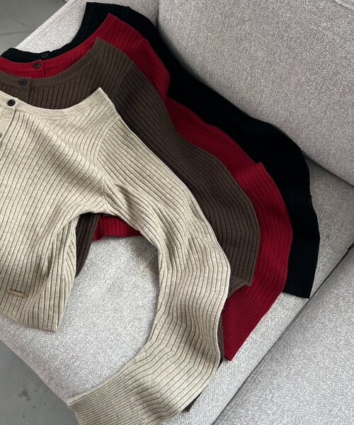 CAPRICIEUX LE'MAGE（カプリシューレマージュ）の「【新色/オフホワイト】【前後2WAY】カーブスリーブリブニット（カーディガン/ボレロ・レディース・レッド/ブラウン/ベージュ/ブラック/オフホワイト・FREE）」の12枚目の写真