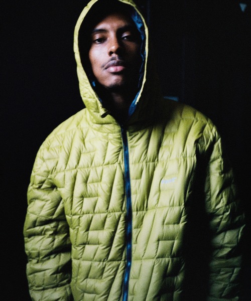 HUF（ハフ）の「HUF X TAION CASCADE PACKABLE HOODED DOWN JACKET（ブルゾン・メンズ・パープル系その他/ブラック/ストーン/イエロー系その他・S/M/L/XL/XXL）」の7枚目の写真