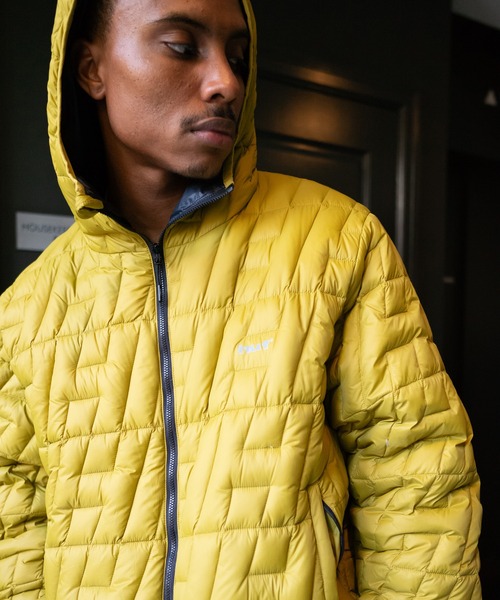 HUF（ハフ）の「HUF X TAION CASCADE PACKABLE HOODED DOWN JACKET（ブルゾン・メンズ・パープル系その他/ブラック/ストーン/イエロー系その他・S/M/L/XL/XXL）」の10枚目の写真