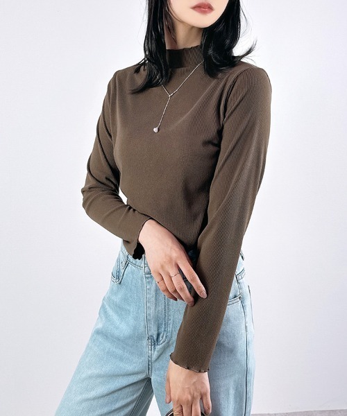 CLOTHY(クロシィ)の「【ふんわり起毛で、冬まで可愛くあったか】ハイネック起毛リブトップス(Tシャツ/カットソー・レディース・ブラック/アイボリー/ブラウン・MEDIUM)」の13枚目の写真