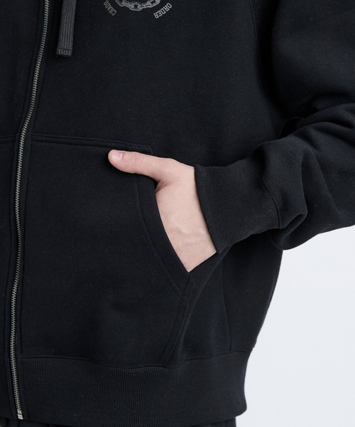 RVCA(ルーカ)の「RVCA METAL URGY ZIP HD(パーカー・メンズ・チャコール/ブラック・M/L)」の8枚目の写真